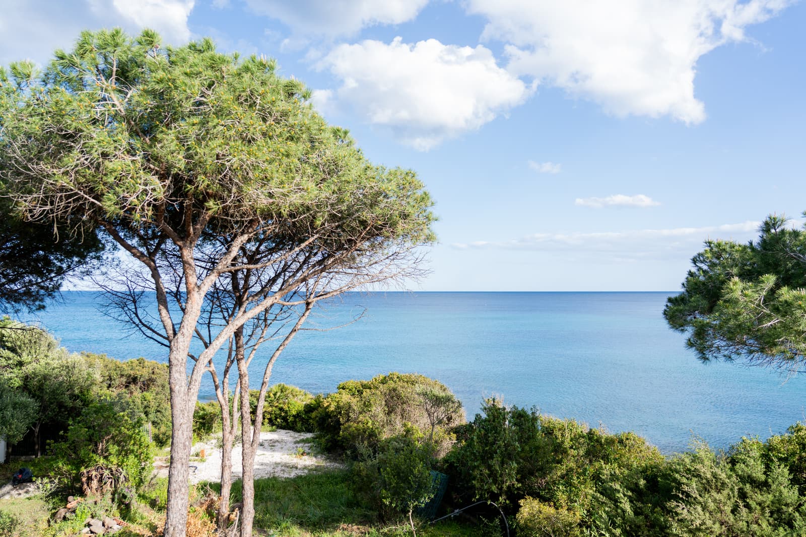 Villa Fresia, appartamento est con terrazza  - Thumbnail 4